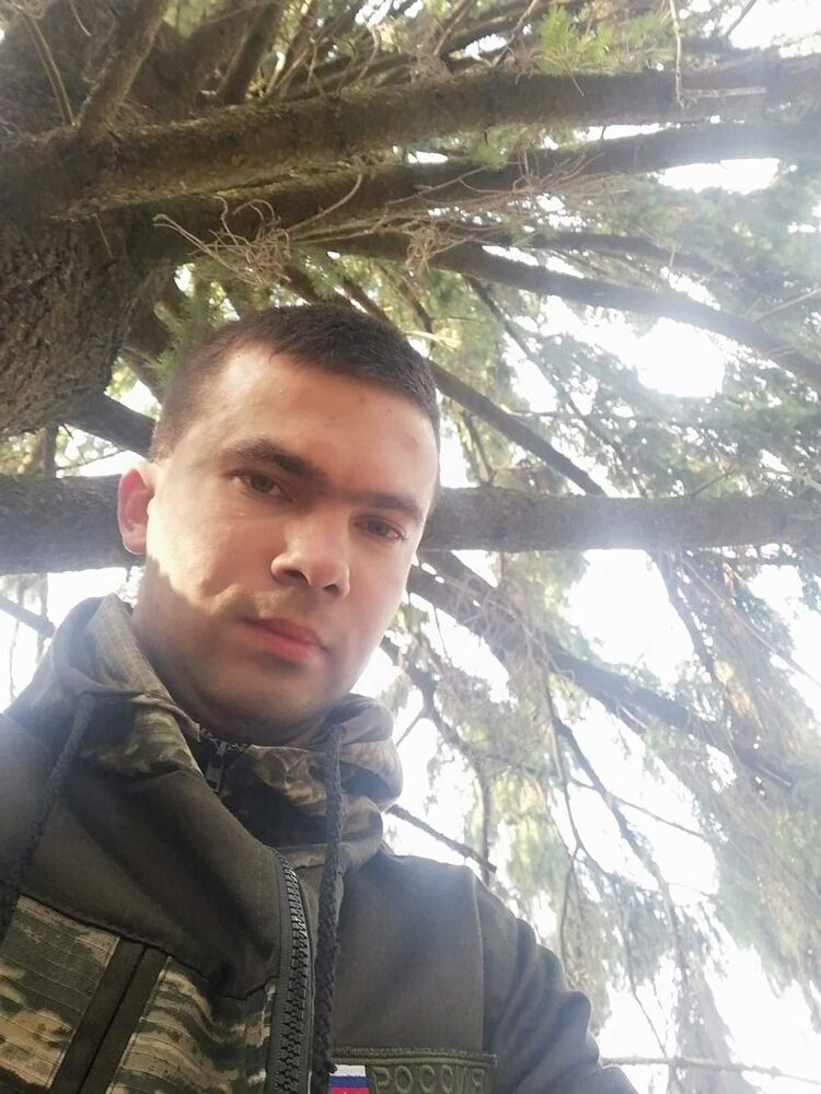  ,   Petr, 32 ,   ,   , c 