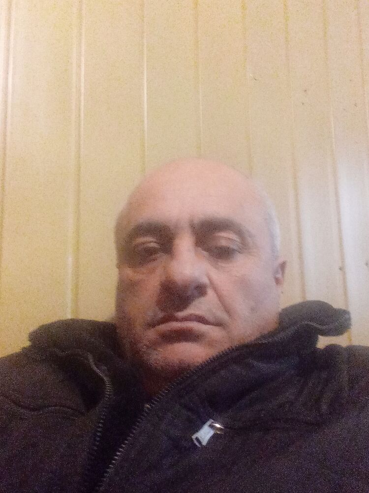  48985562  , 52 ,    