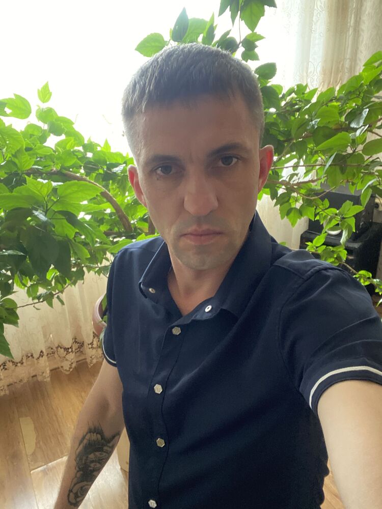  54675892  Anton, 41 ,    