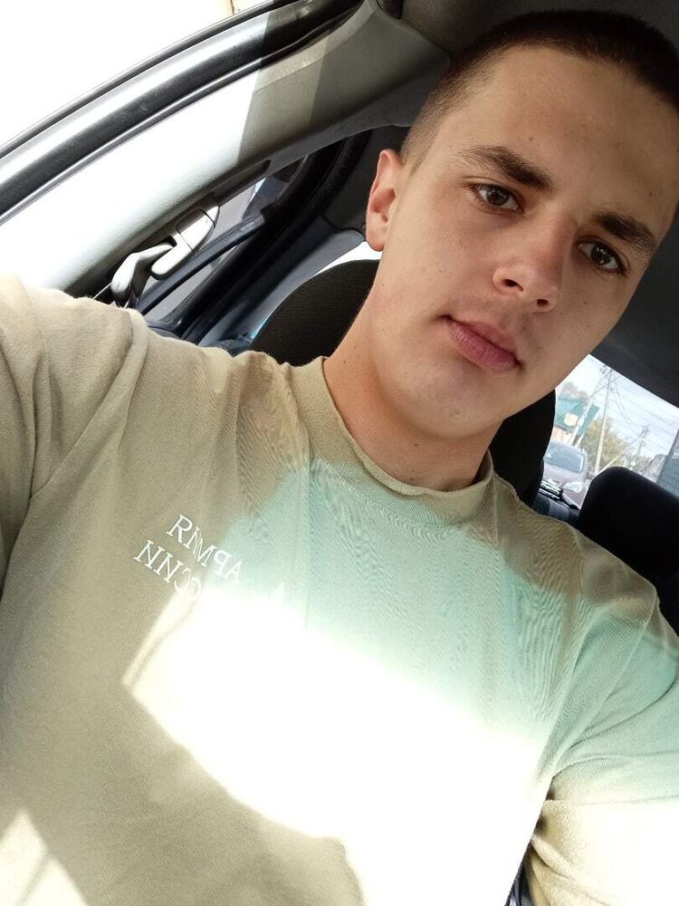  ,   Valentin, 22 ,   ,   , c 