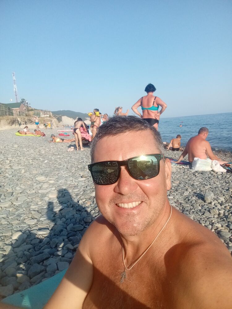  49372972  Andrey, 54 ,    