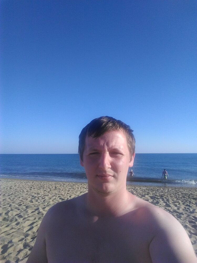  9964862  Vladimir, 41 ,    