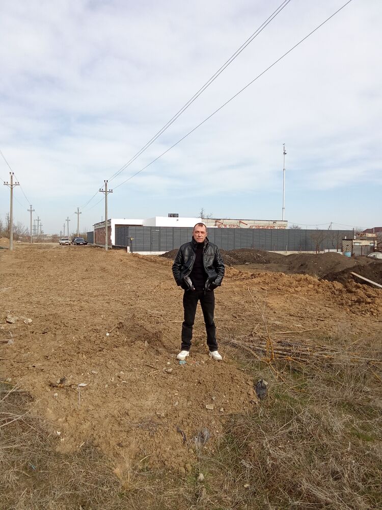  41763672  Vanya, 48 ,    