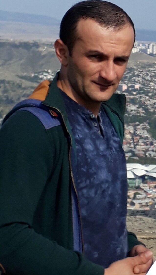  ,   Irakli, 40 ,   