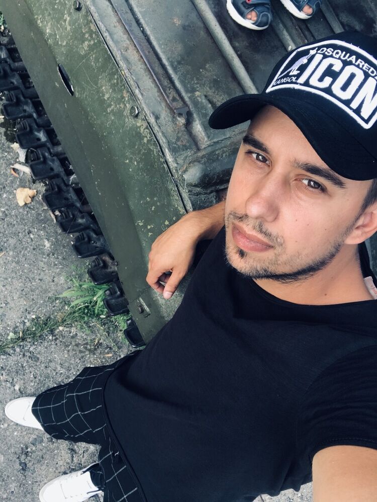 ,   Steven, 32 ,   , 