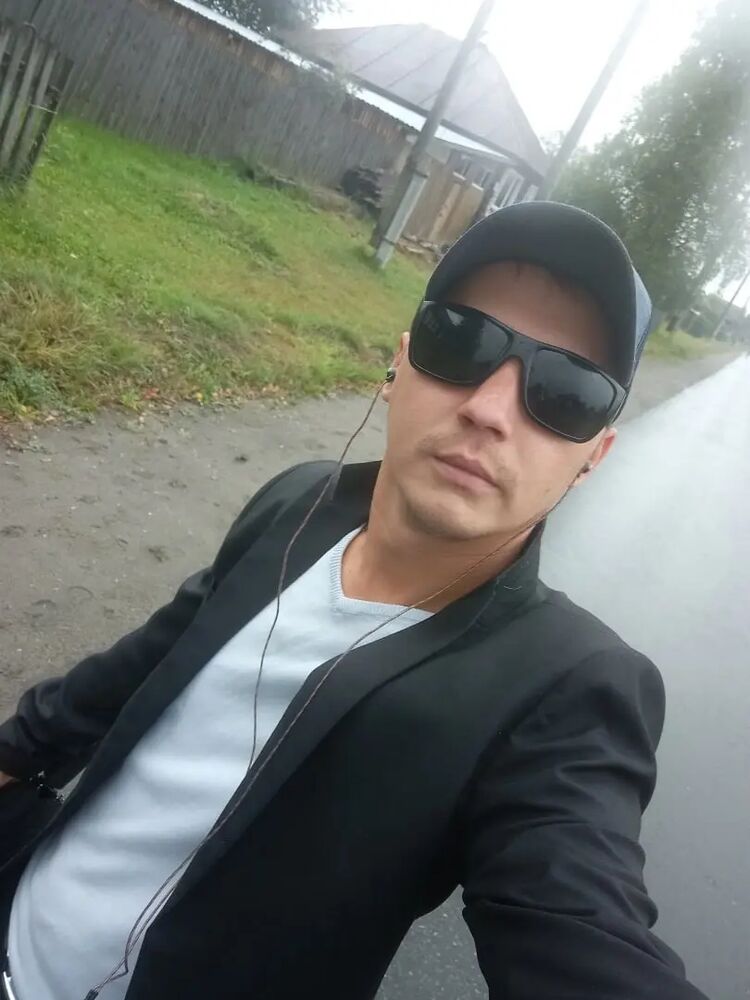  ,   Konstantin, 37 ,     , c , 