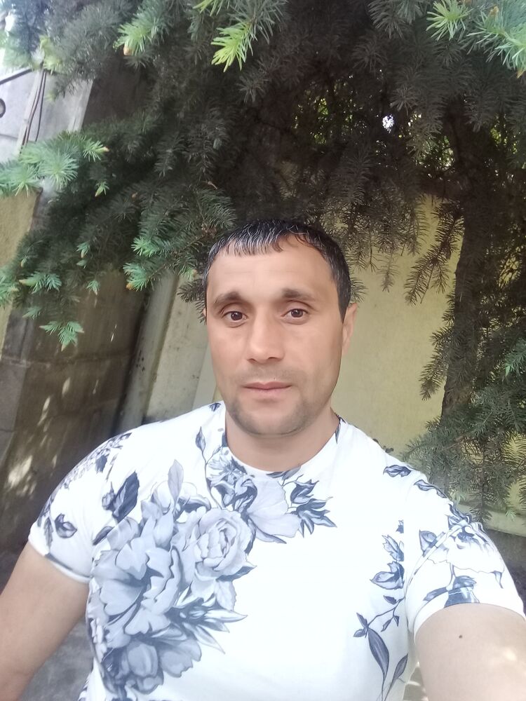  ,   Armen, 45 ,   ,   