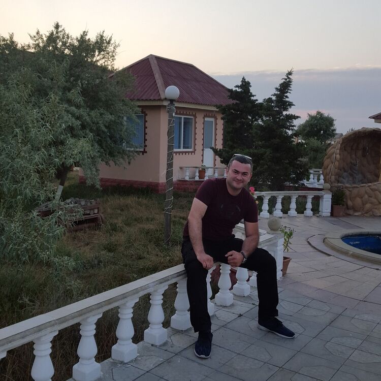  19318172  Ruslan, 42 ,    