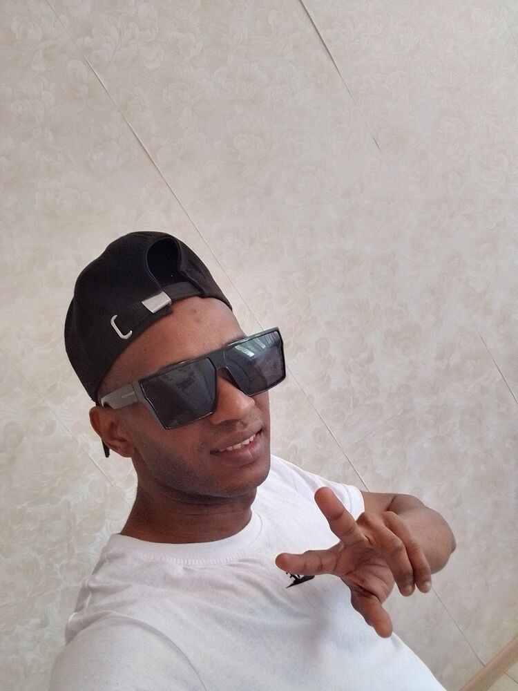  44890842  Yosvanis, 30 ,    