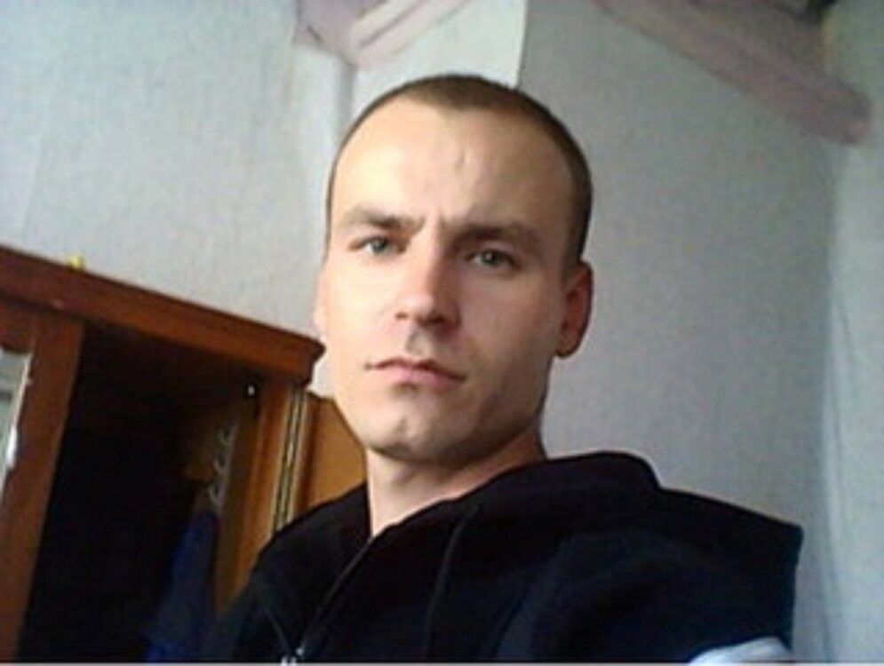  ,   Leon, 37 ,   