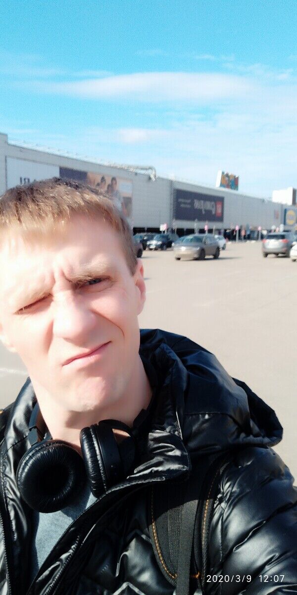  20054162  Artem, 35 ,    