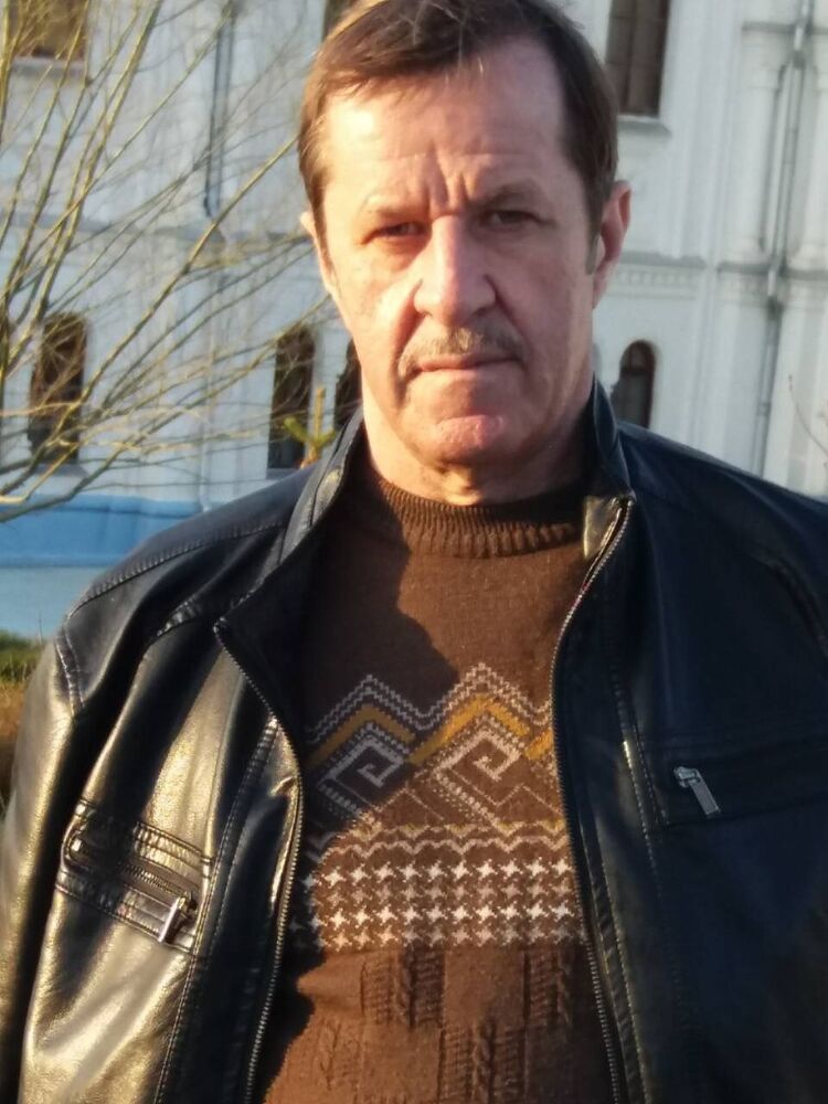 ,   Vicont, 65 ,   