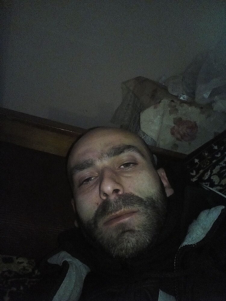  18145682  Giorgi, 38 ,    