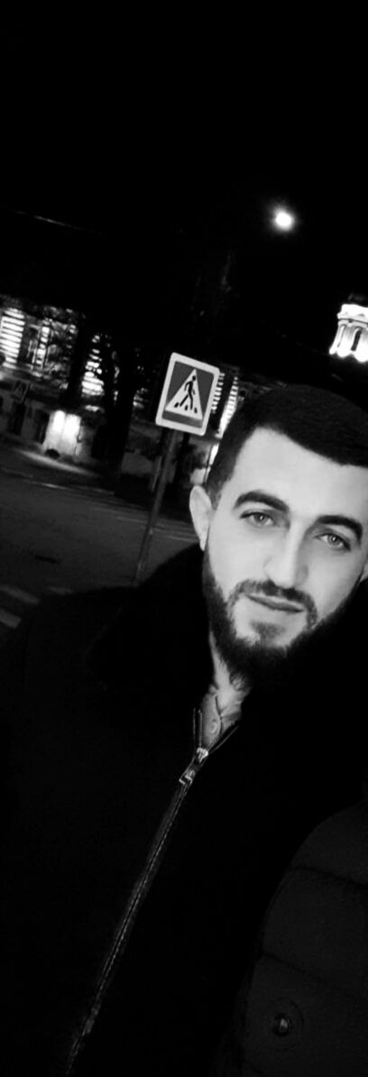  53084042  Artur, 25 ,    