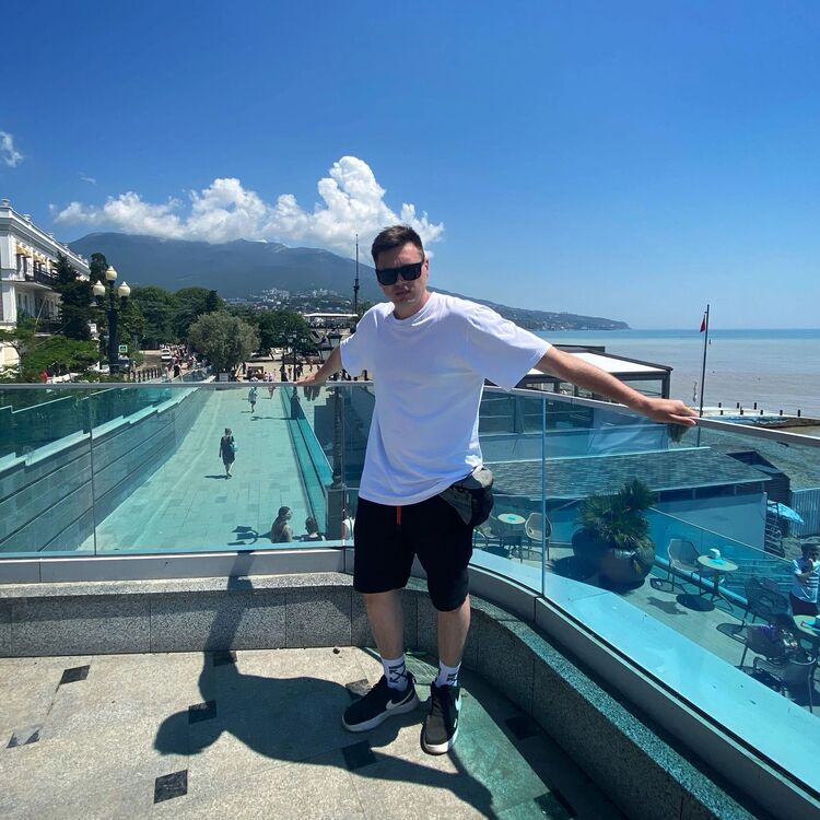  -,   Vladimir, 34 ,   ,   , c , 