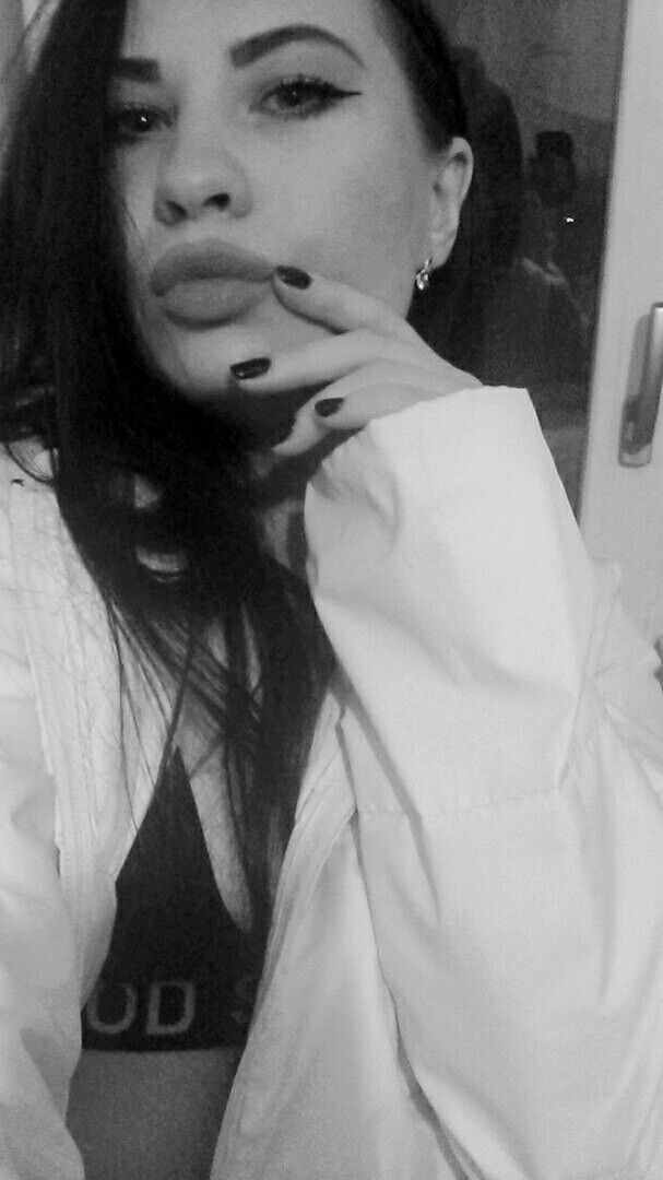 ���������� ������������, ���� ������� July, 32 ����, ������������ ��� ������, ����� � ���������, c�������� ���������