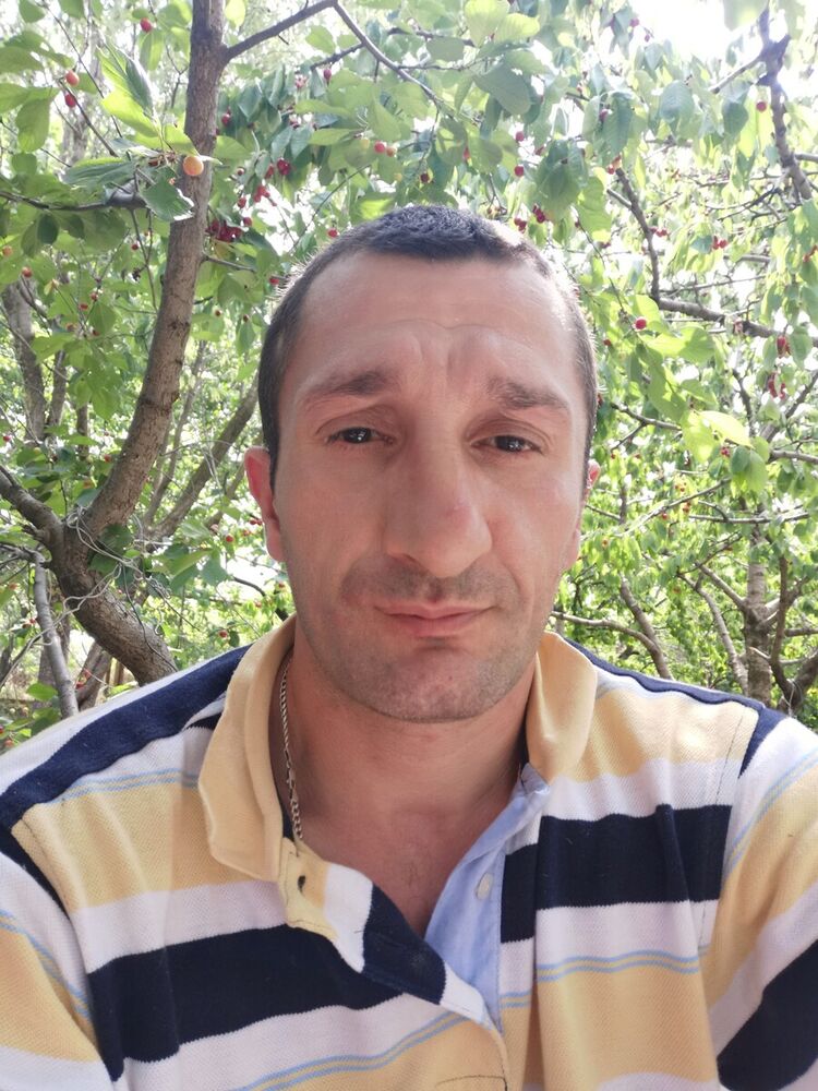  22037232  Guja, 45 ,    