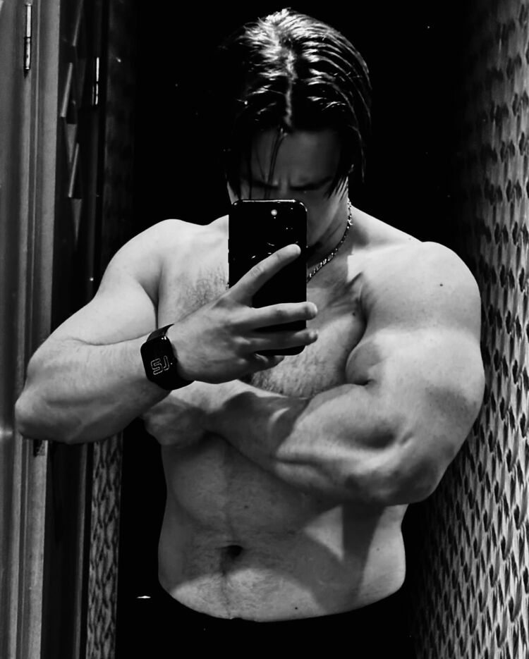  ,   Alexander, 28 ,   ,   