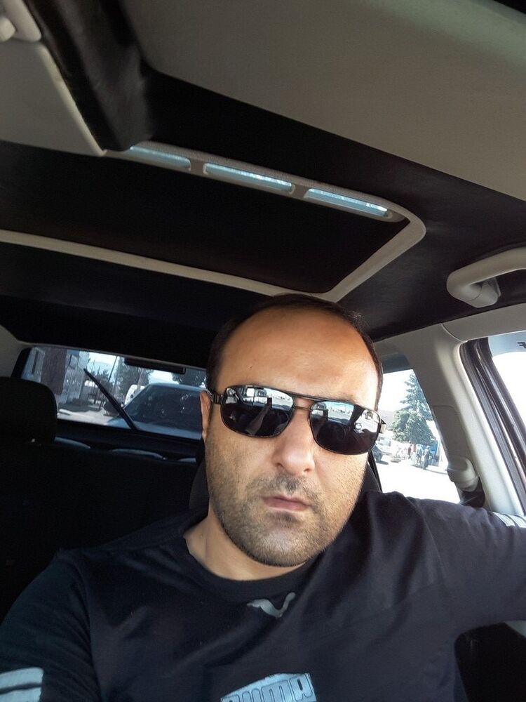  ,   Artur, 42 ,   