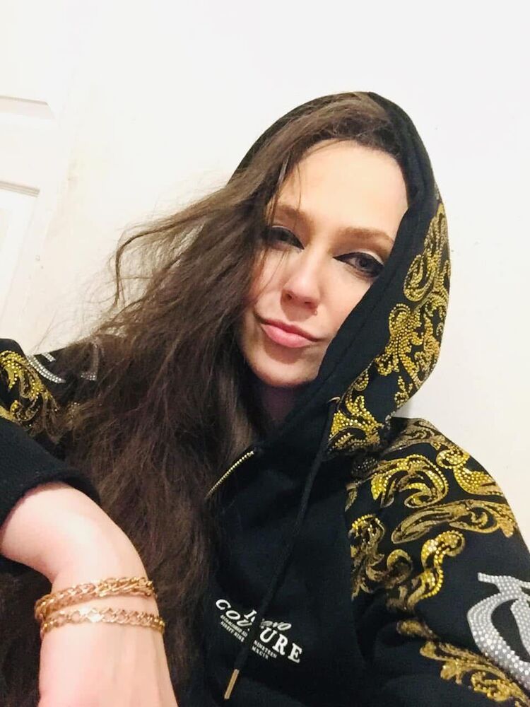  48698112  Kristina, 35 ,    