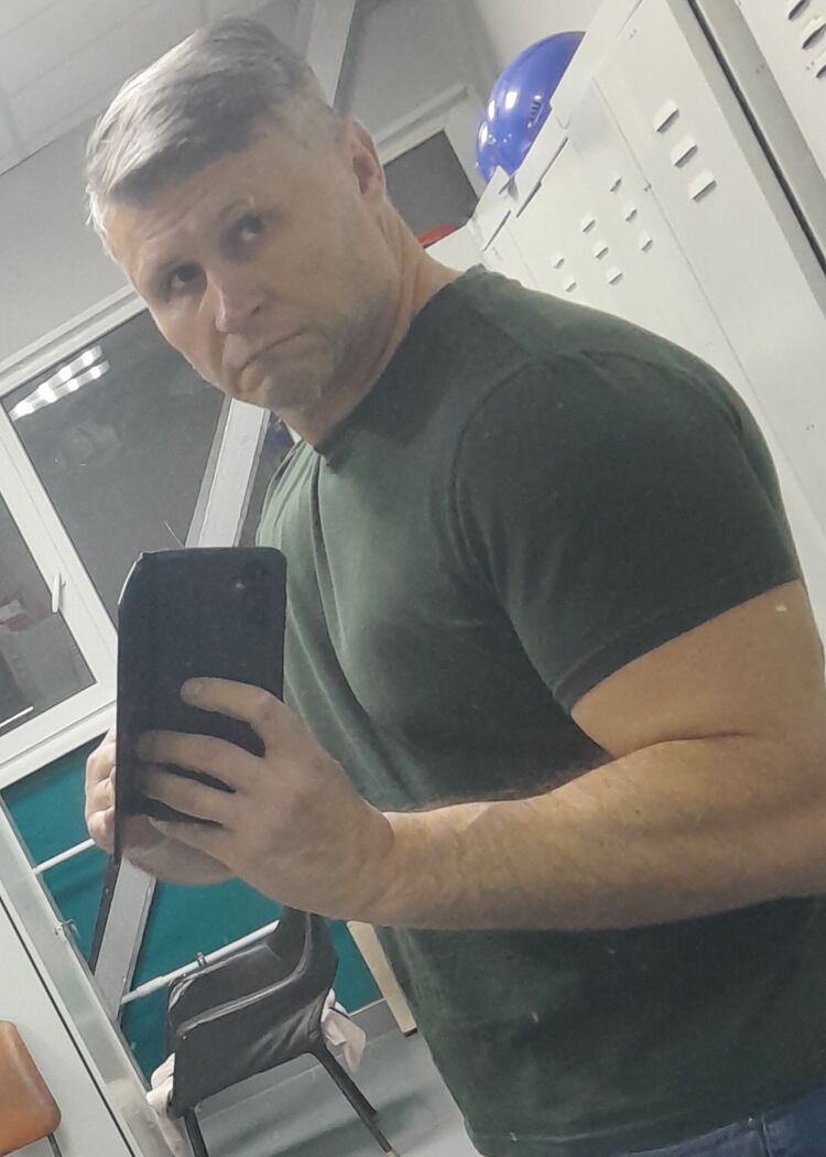  53878282  Anton, 42 ,    -