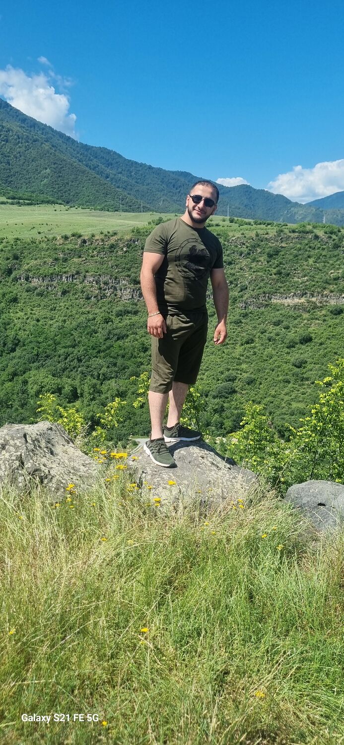  ,   Albert, 26 ,   ,   
