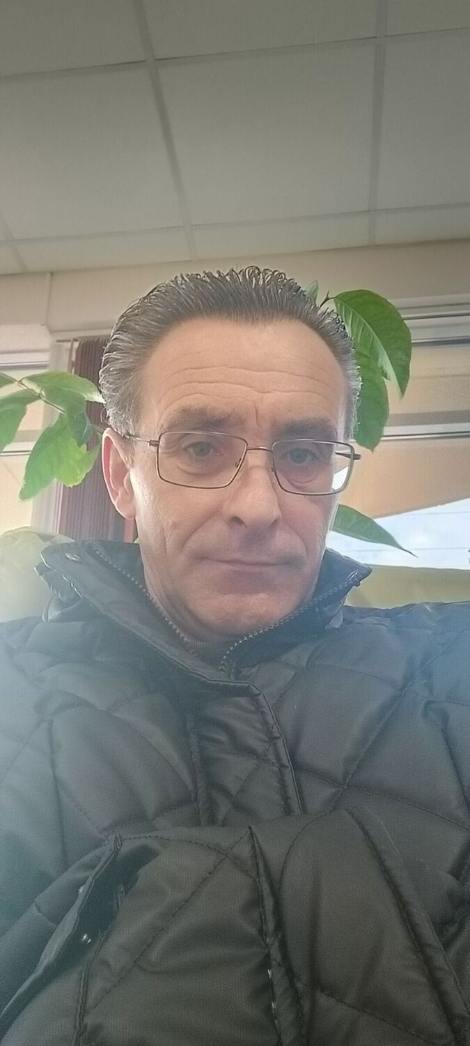 32386432  Alex, 51 ,    