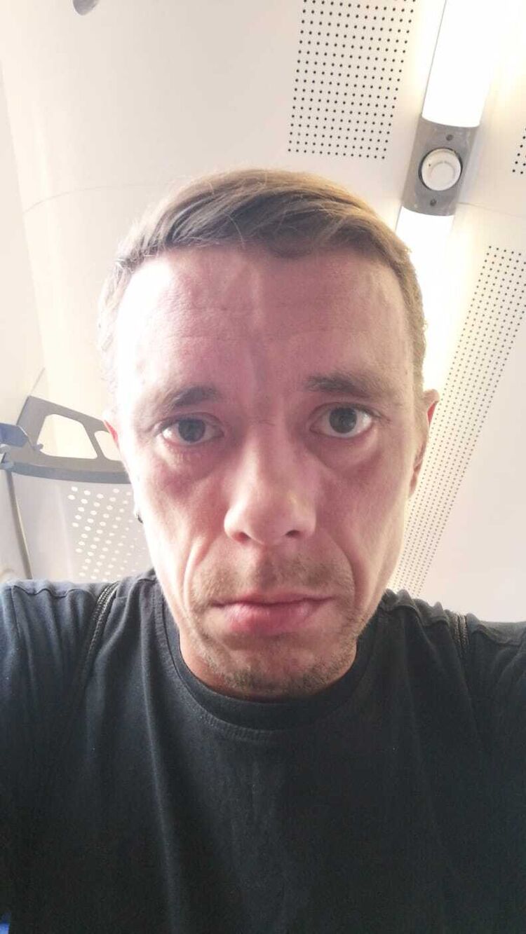  49637232  , 44 ,    