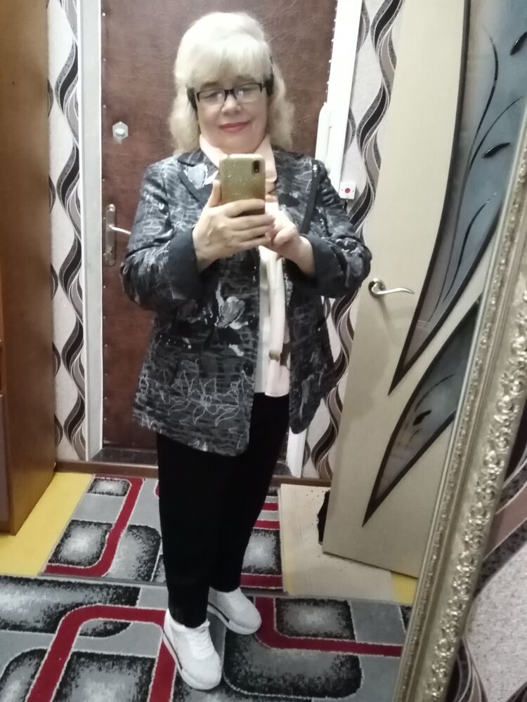  52738742  , 76 ,    