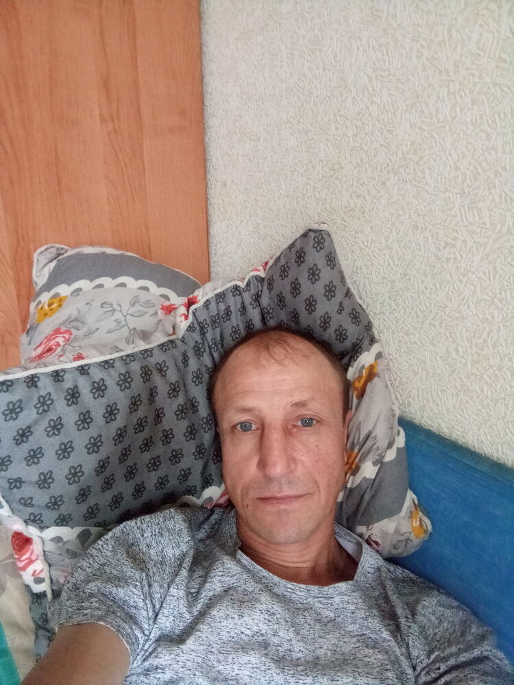  28043572  , 45 ,    