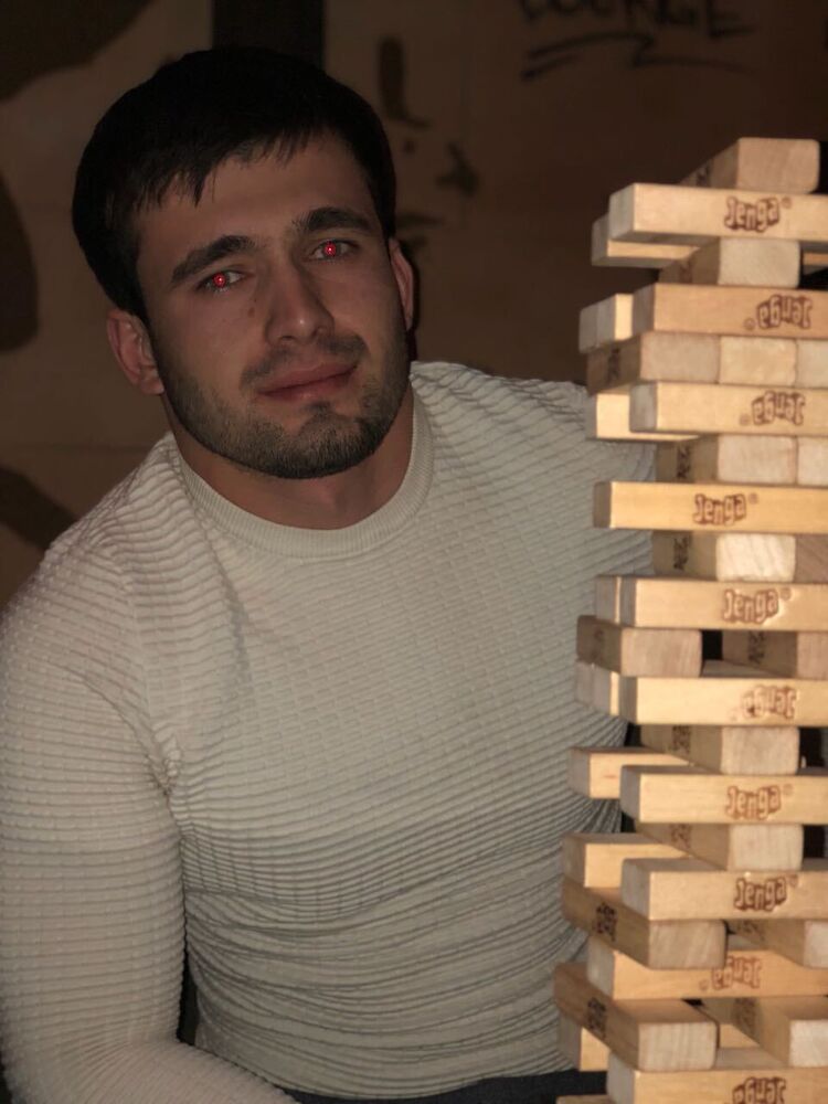  38352252  Markus, 30 ,    