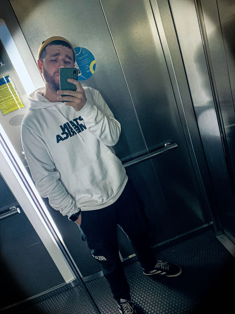  44947912  , 27 ,    