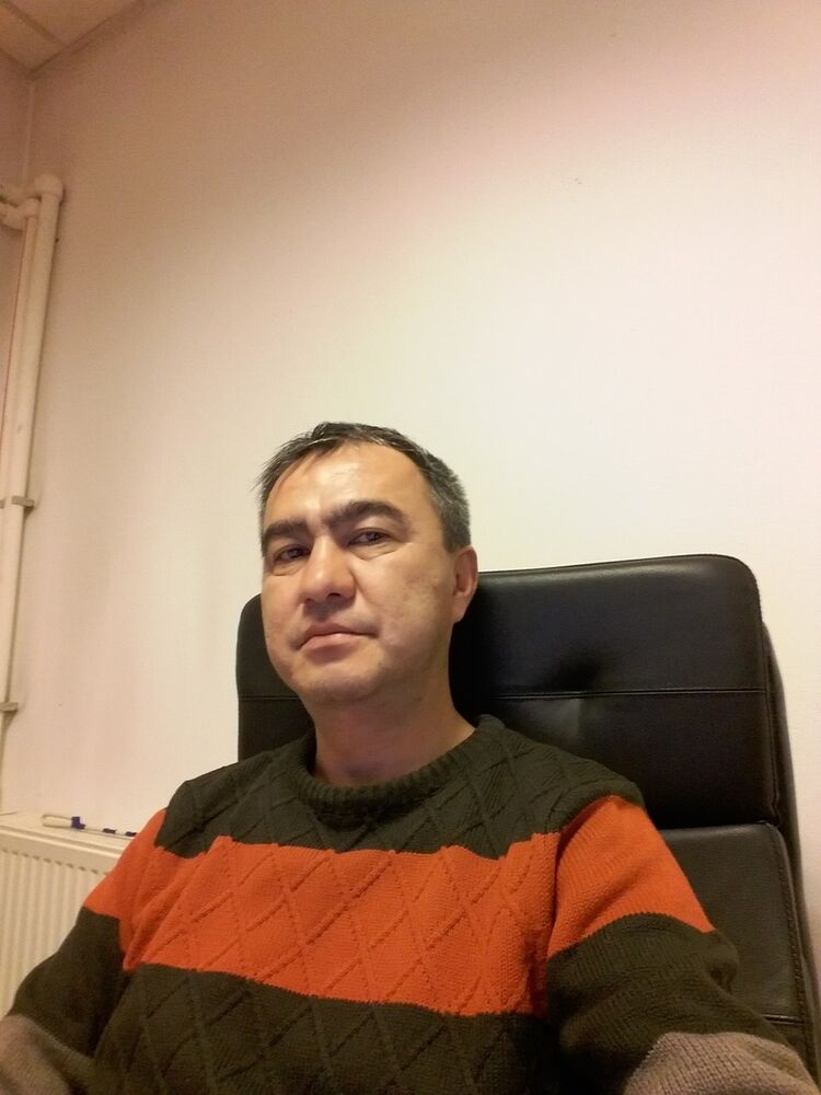  8886902  , 51 ,    