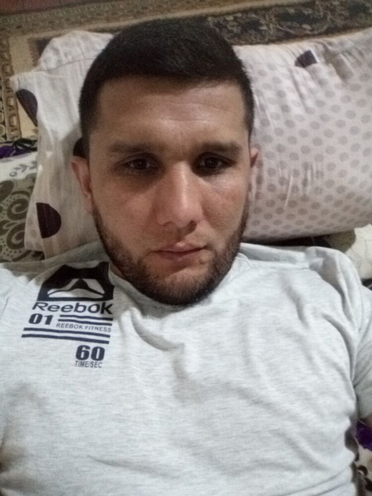  20535922  Zoir, 37 ,    