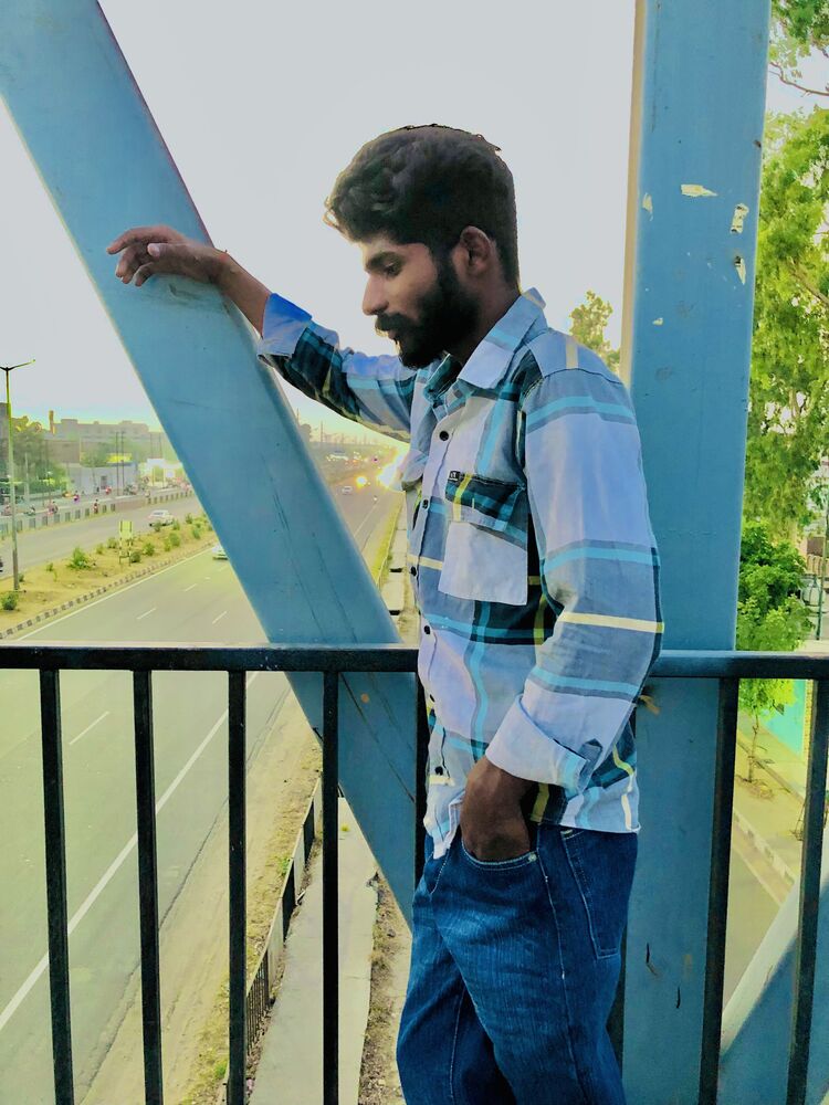  44033872  Lovepreet, 21 ,    Solan