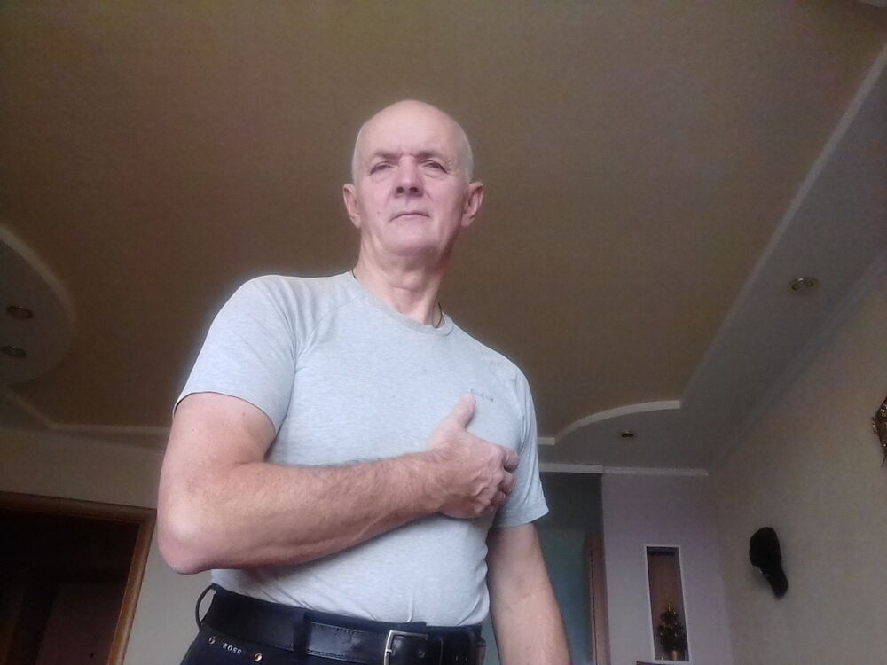  11041382  Vlad, 70 ,    