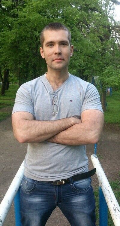  ,   Andrew, 32 ,   ,   , c 
