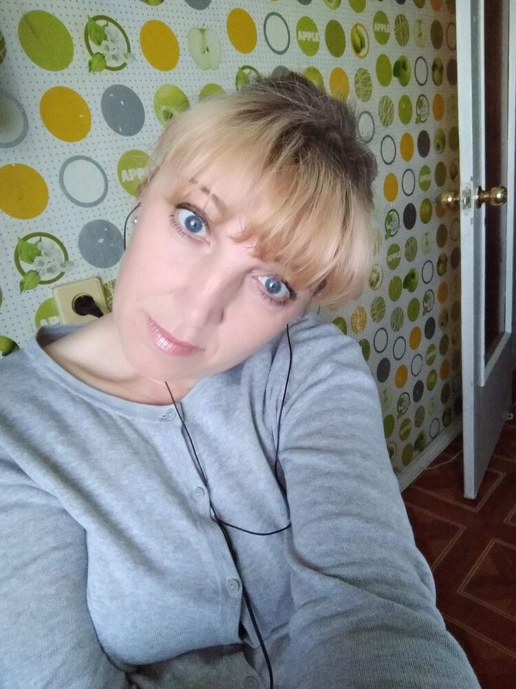  16062722  Elena, 49 ,    