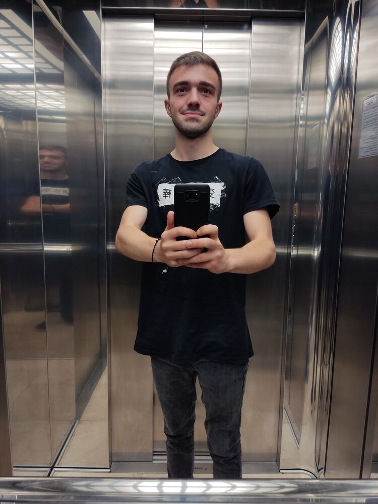  ,   Artiom, 27 ,   ,   