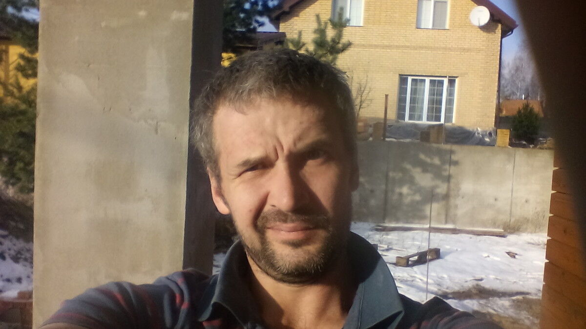  14350442  Stanislav, 44 ,    