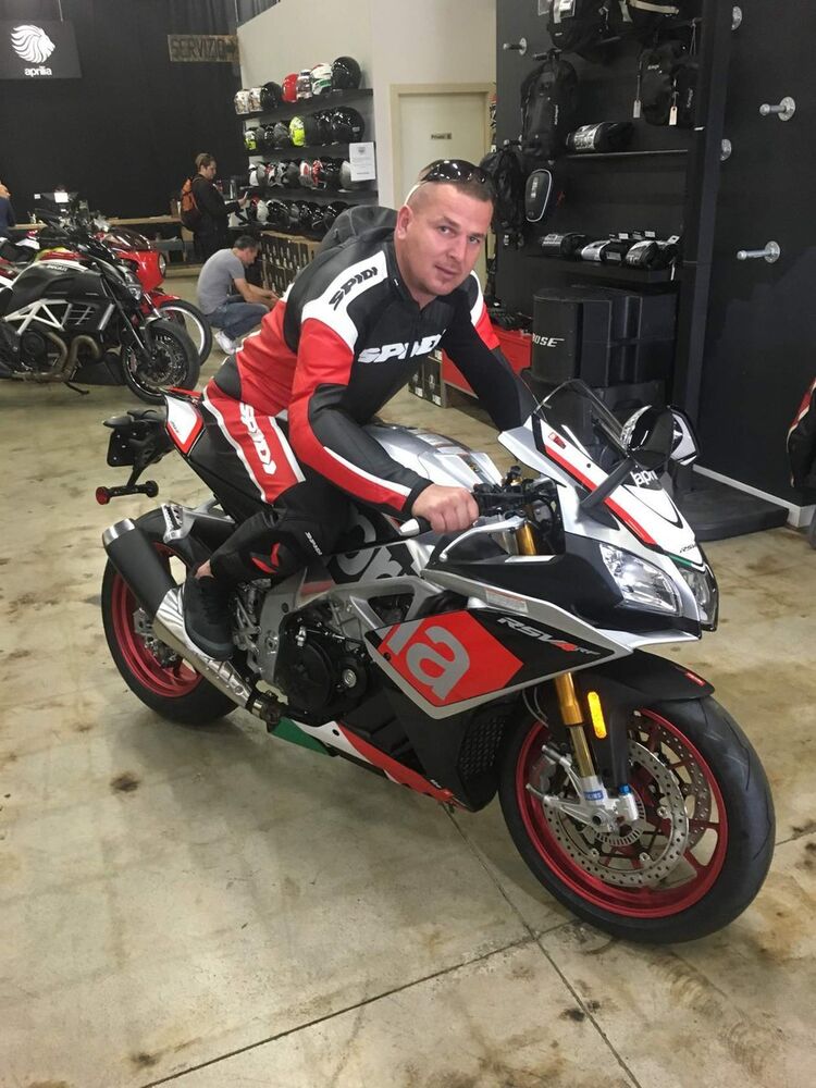  ,   Viktor, 50 ,   