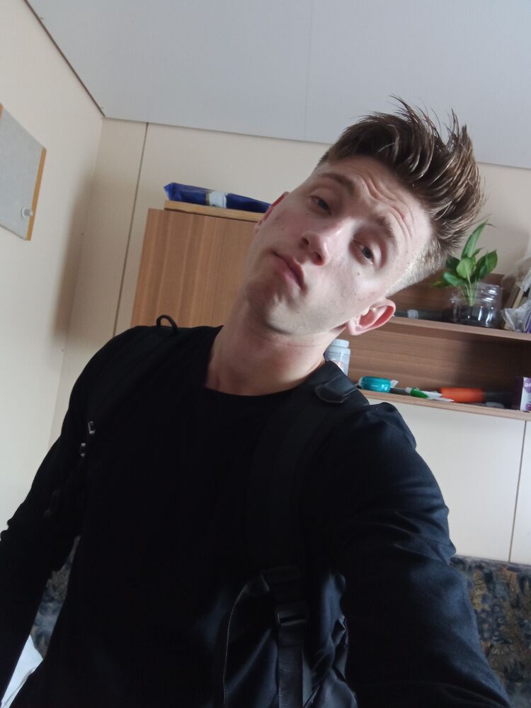  48237812  Ivan, 25 ,    