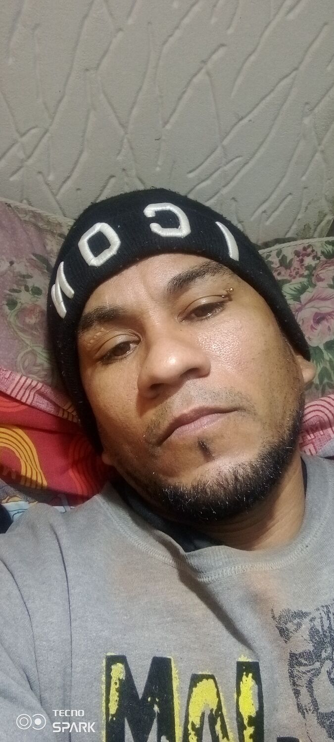  41154722  Mario, 41 ,    