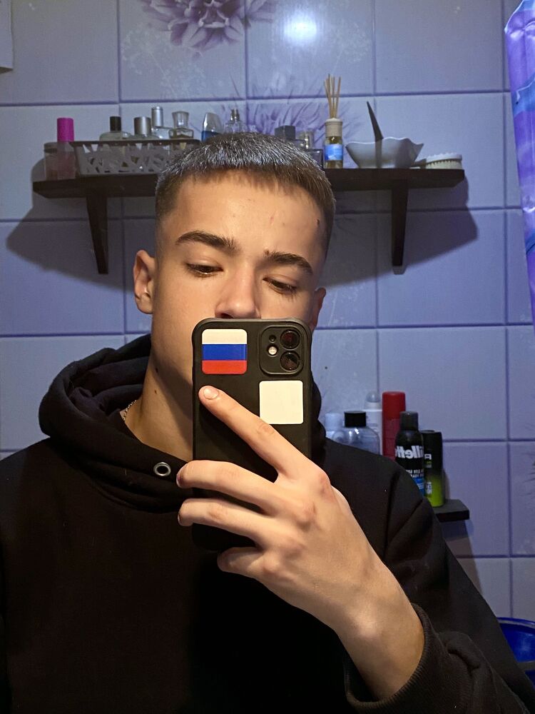  54101532  Danila, 18 ,    