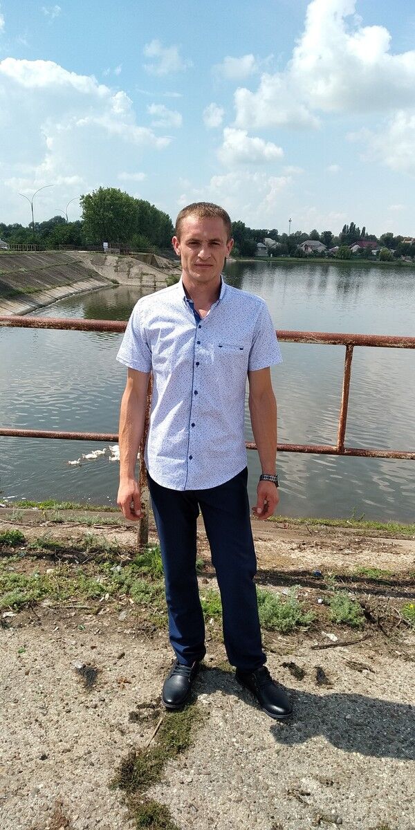  14438272  Nicolai, 32 ,    