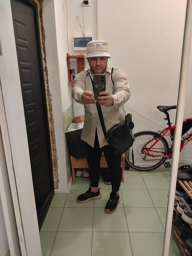  53453802  , 46 ,    
