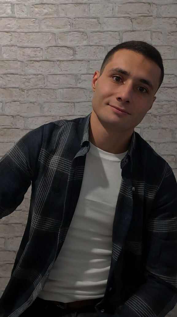  41259722  Armen, 26 ,    
