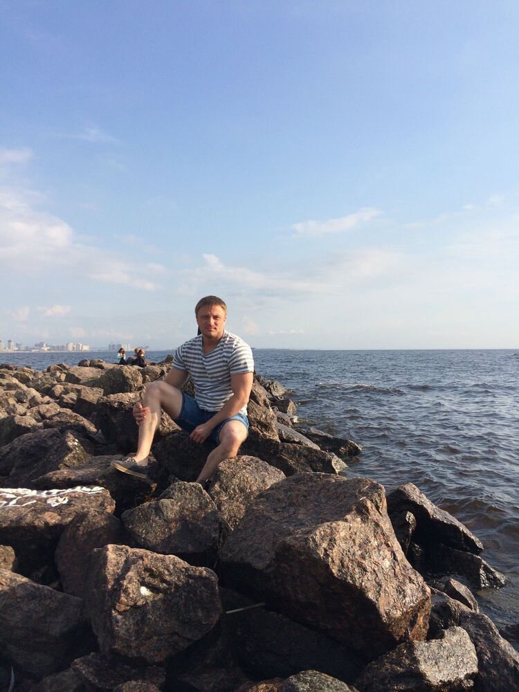  -,   Artem, 37 ,   ,   