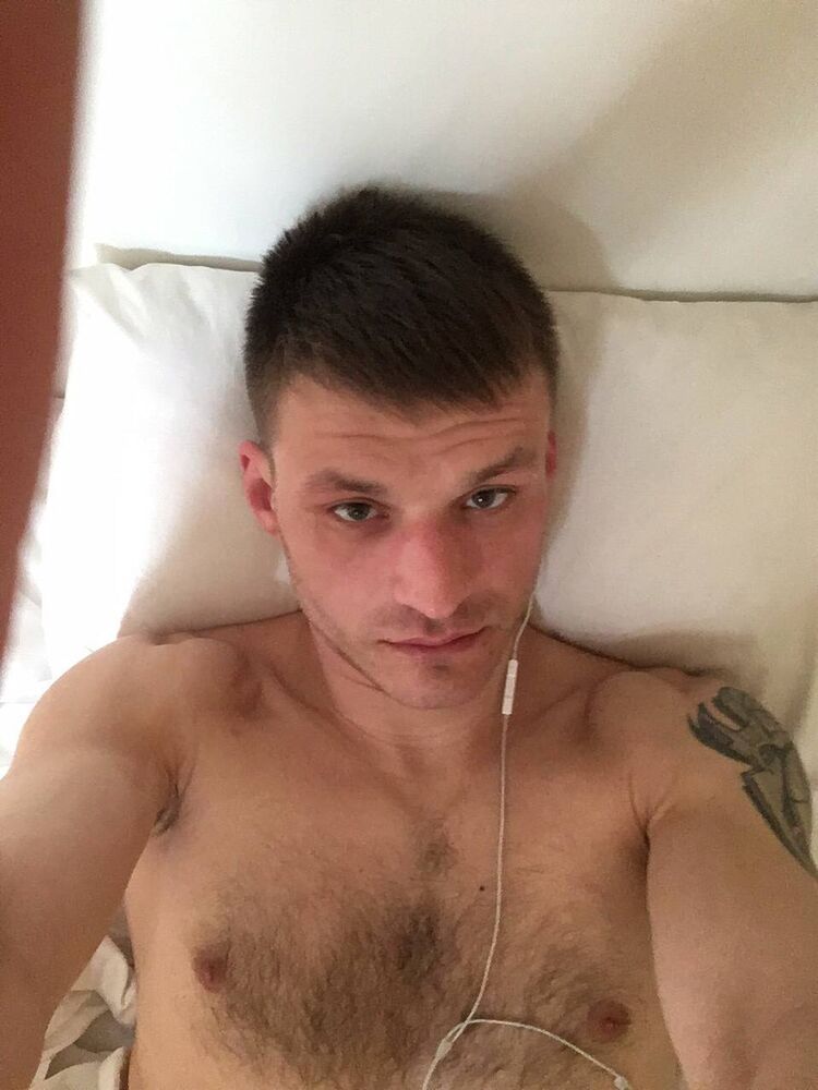  34928172  Alex, 29 ,     