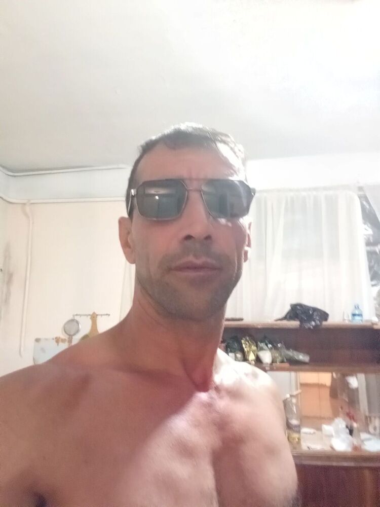  45955192  Polad, 44 ,    